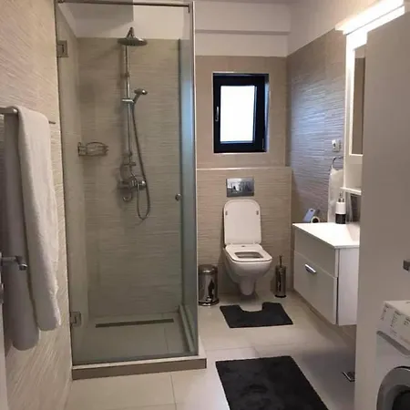 Portami Al Mare - Apartament, Terasa & Curte Năvodari